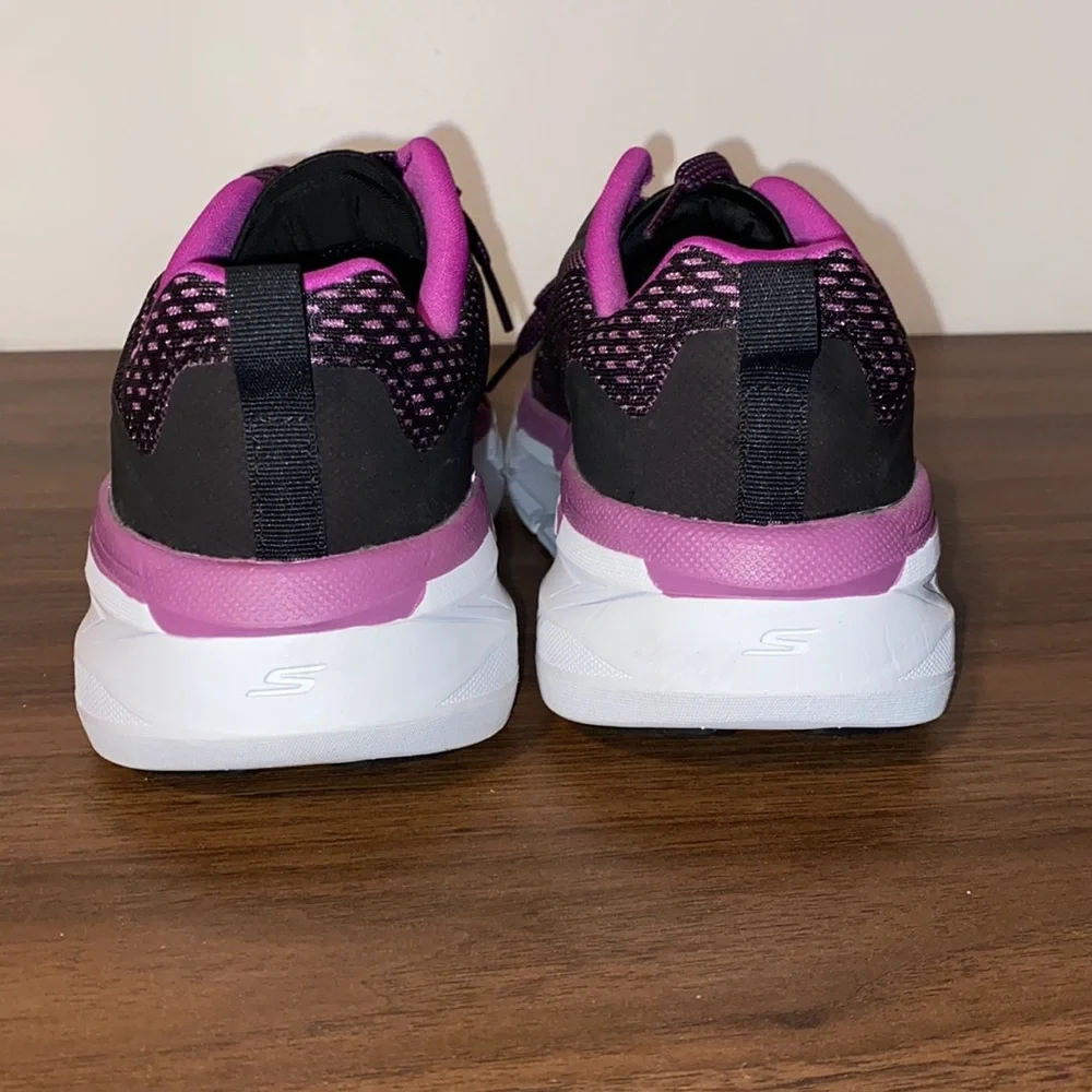 New Women's Skechers Goga Mat Running Purple Shoes - Picture 3 of 7